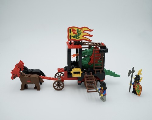 Lego 6056 dragon wagon - dragon,